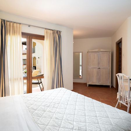 Hotel Monti Di Mola Porto Cervo Kültér fotó