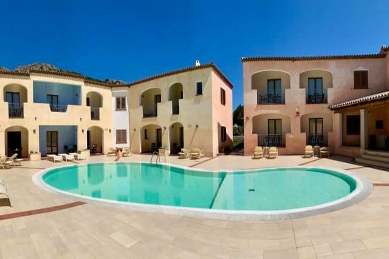 Hotel Monti Di Mola Porto Cervo Kültér fotó