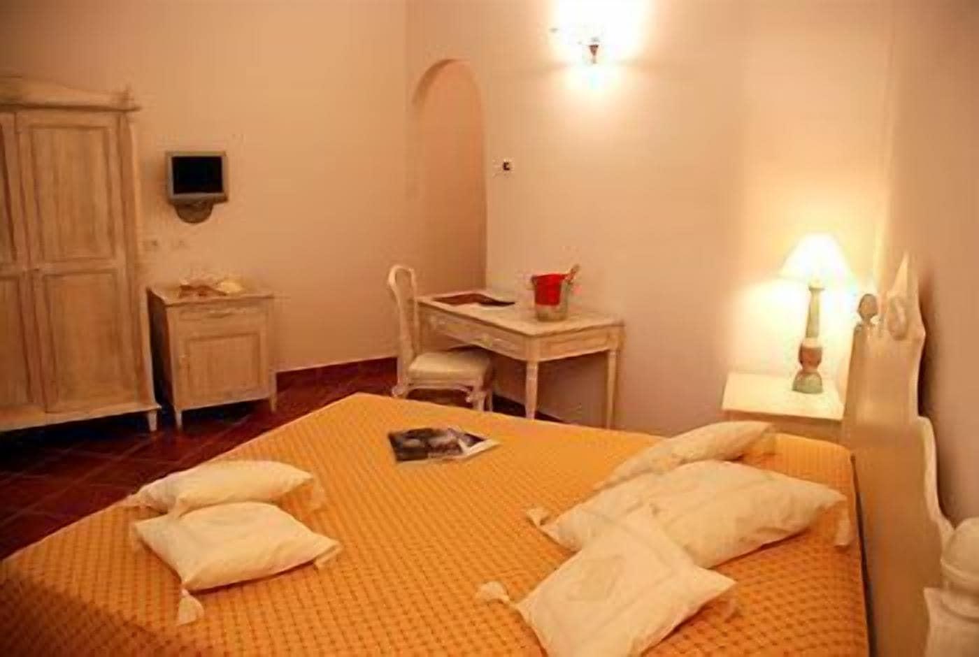 Hotel Monti Di Mola Porto Cervo Kültér fotó