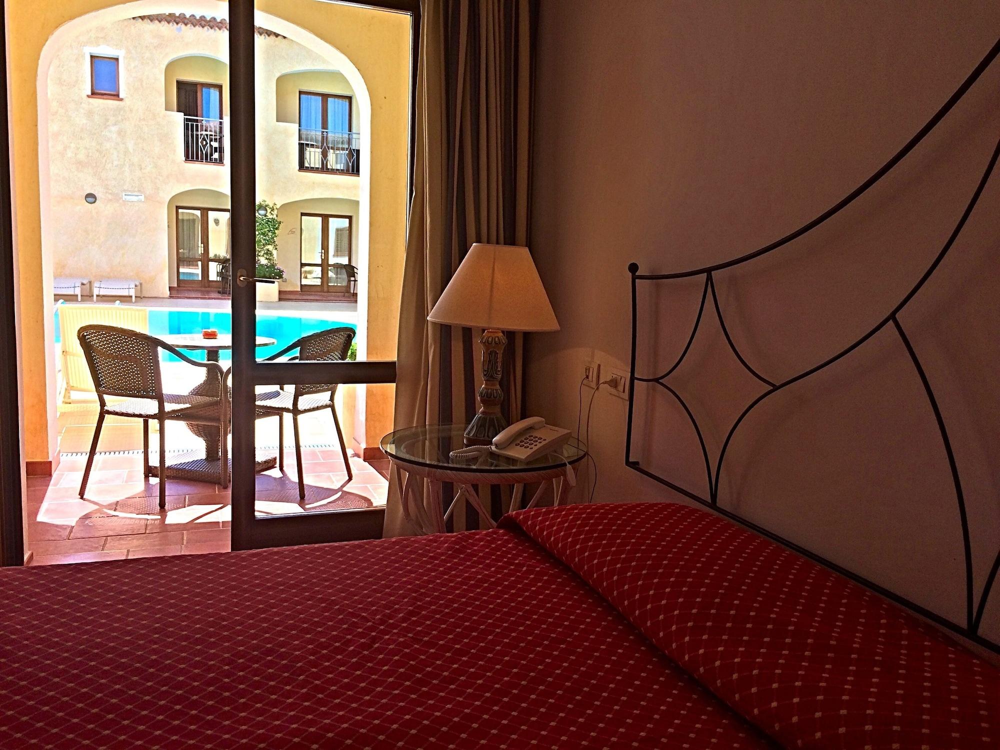 Hotel Monti Di Mola Porto Cervo Kültér fotó