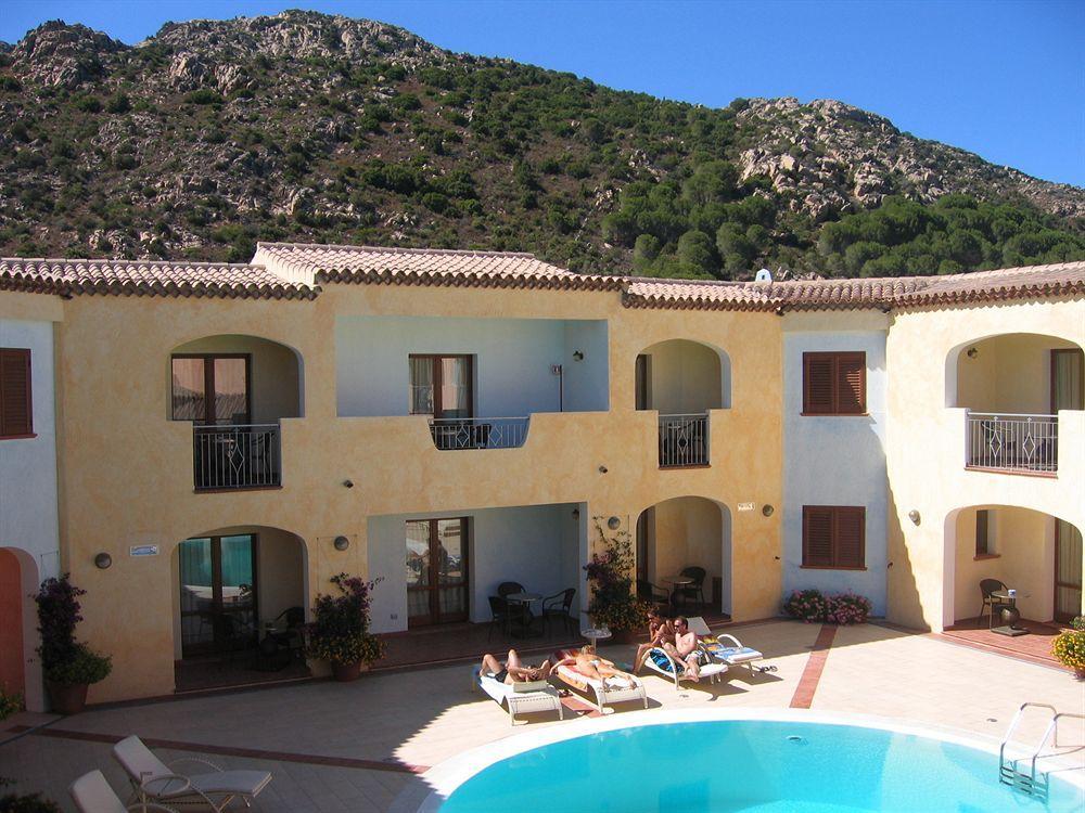 Hotel Monti Di Mola Porto Cervo Kültér fotó
