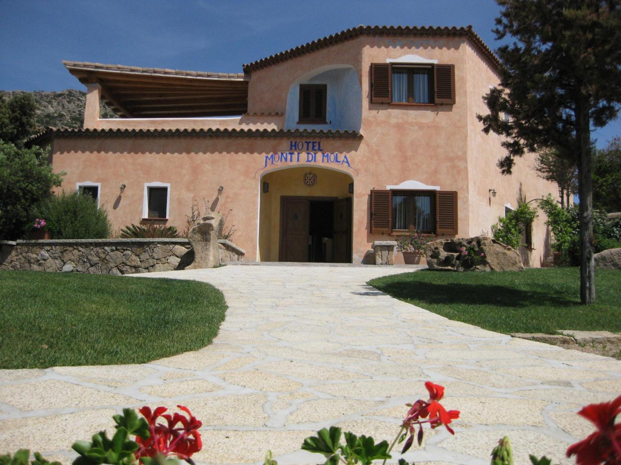 Hotel Monti Di Mola Porto Cervo Kültér fotó
