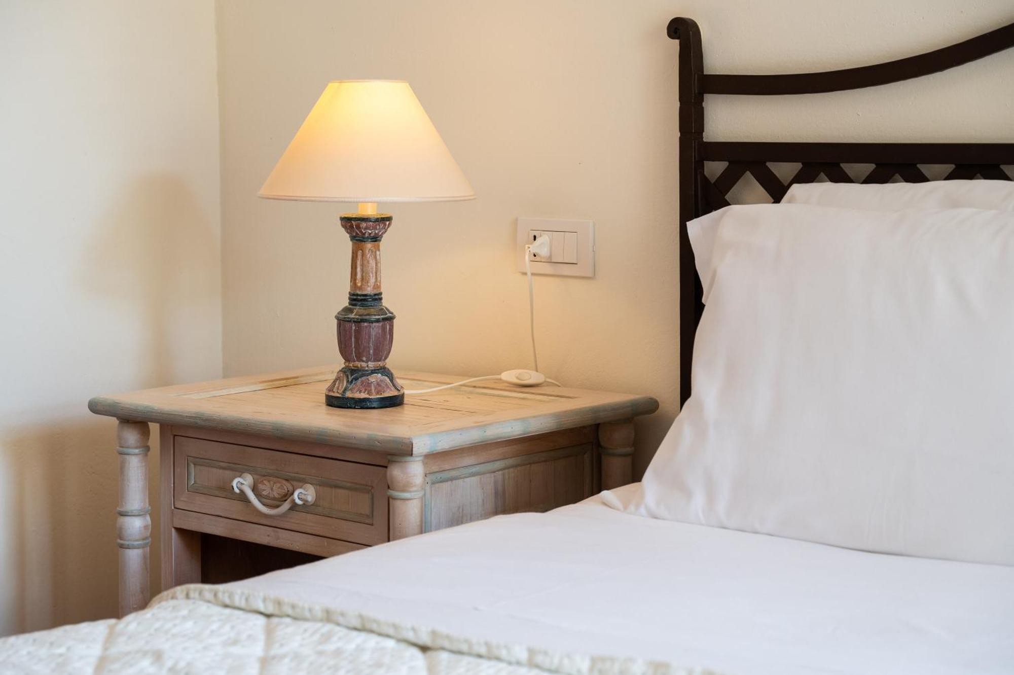 Hotel Monti Di Mola Porto Cervo Kültér fotó