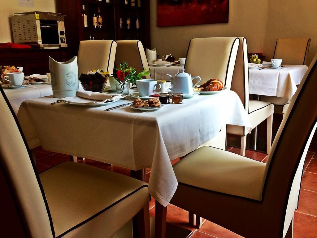 Hotel Monti Di Mola Porto Cervo Kültér fotó