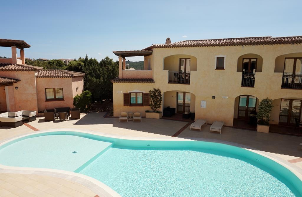 Hotel Monti Di Mola Porto Cervo Kültér fotó