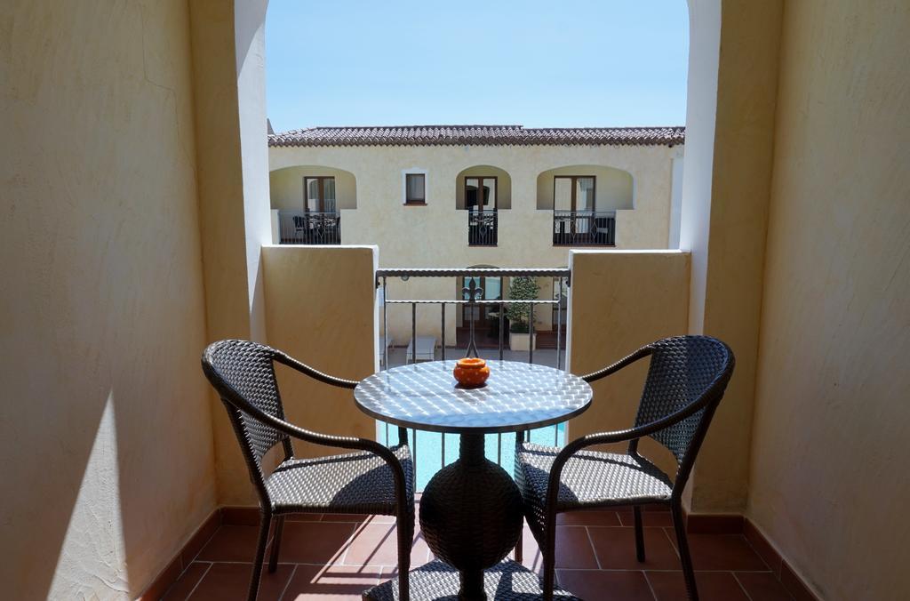 Hotel Monti Di Mola Porto Cervo Kültér fotó