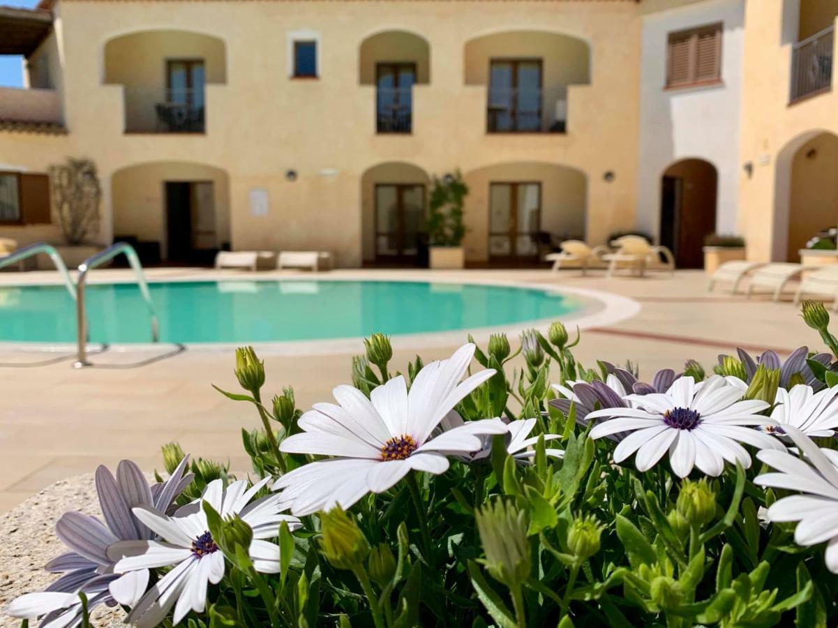 Hotel Monti Di Mola Porto Cervo Kültér fotó